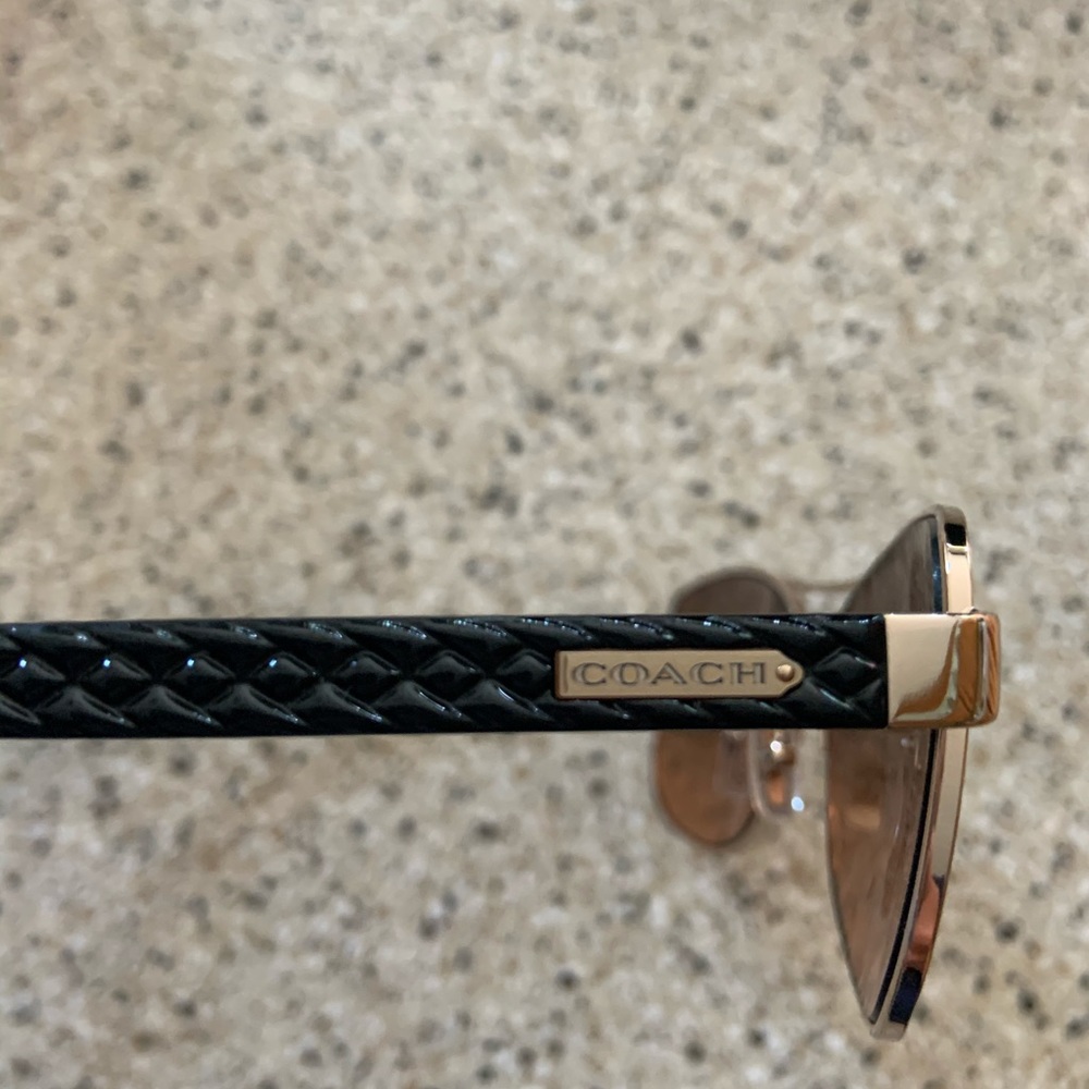 COACH Sunglasses - Picture 2 of 3